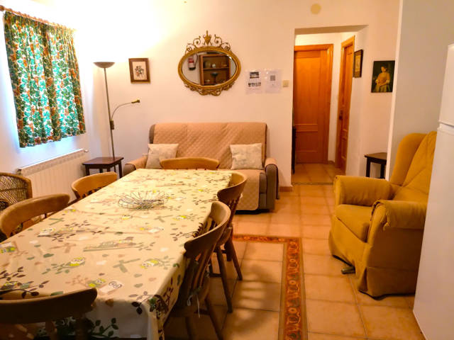 kitchen + dining area / cocina y comedor